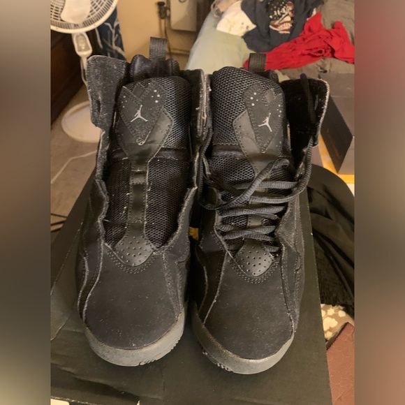 Jordan Black Sneakers - Picture 1 of 7